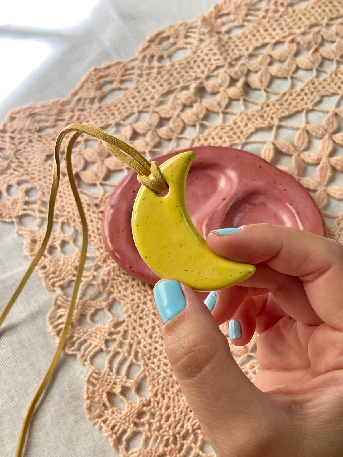 Pingente Lua G - Amarelo 3