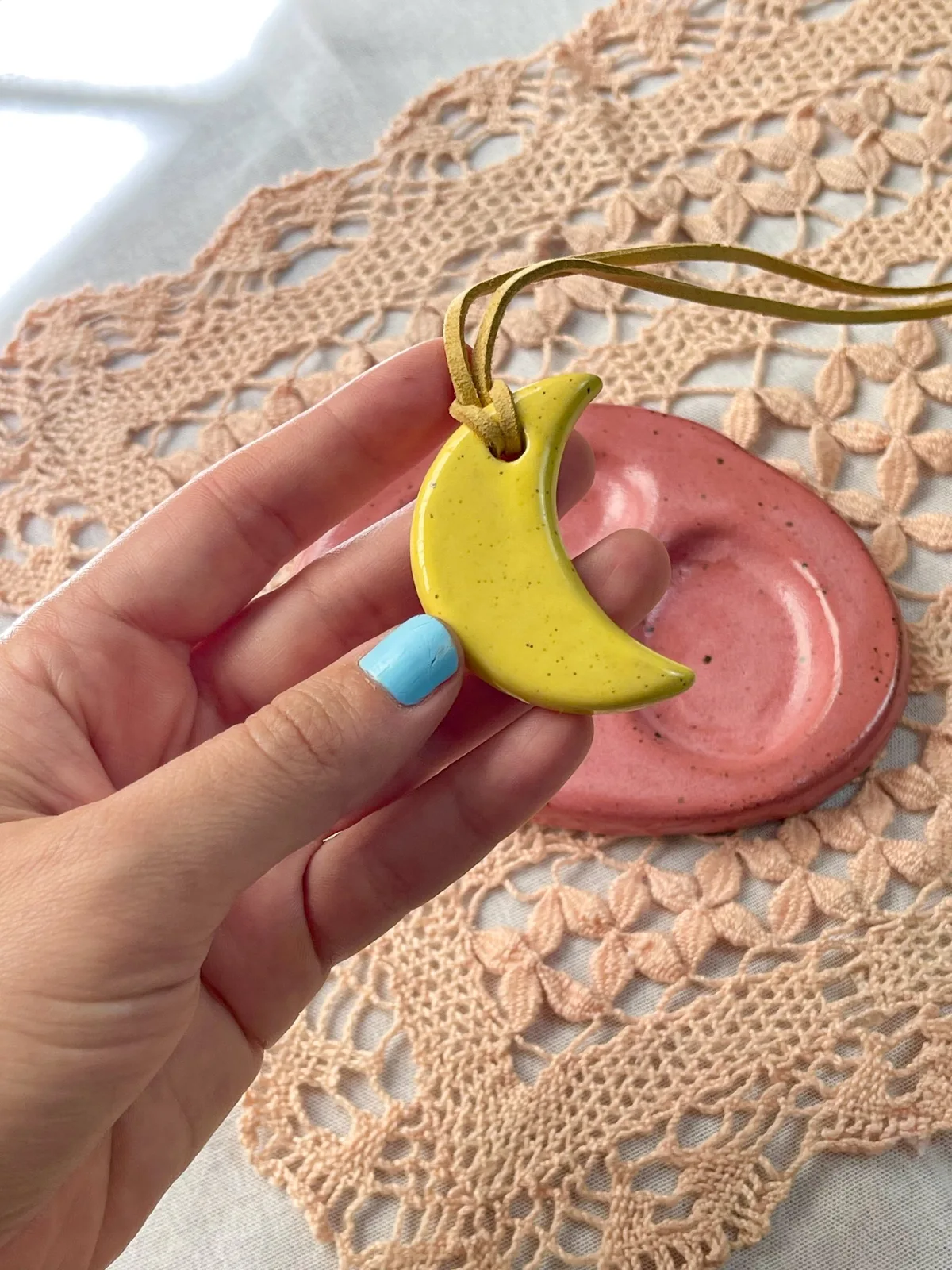 Pingente Lua G - Amarelo 4